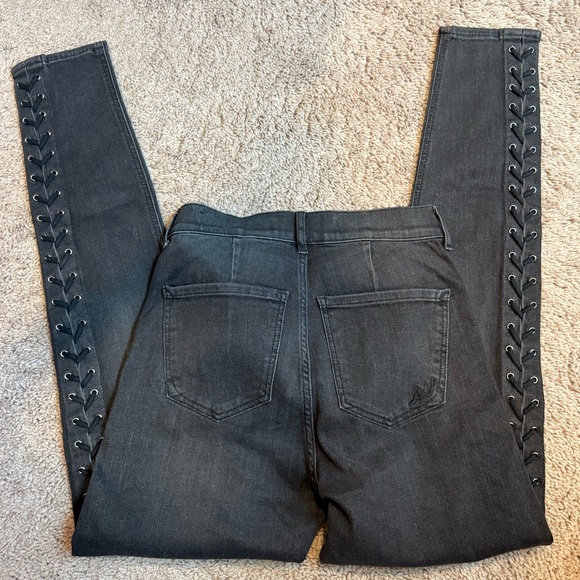 NWOT Express Criss Cross Skinny Jean Legging - Picture 3 of 4
